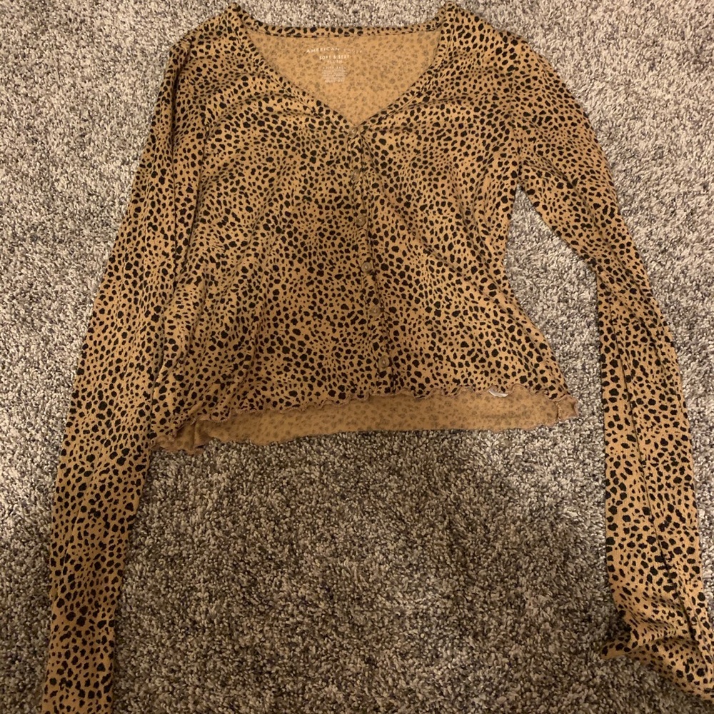 American Eagle Women’s Cheetah top